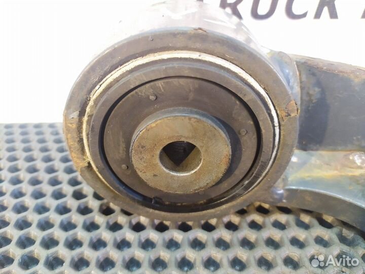 Кронштейн торсиона кабины левый Iveco Stralis