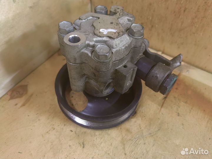 Насос гур Kia Carnival571104D000