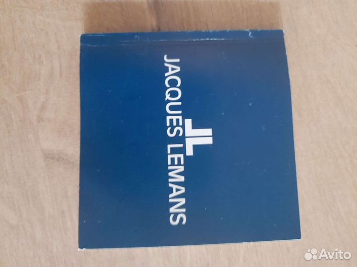 Часы наручные женские jacques lemans