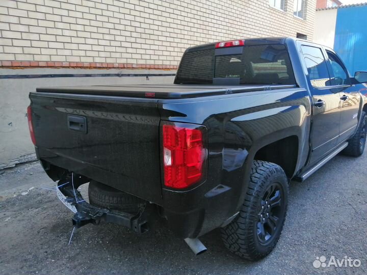 Жёсткая трёх секционная крышка Chevrolet Silverado