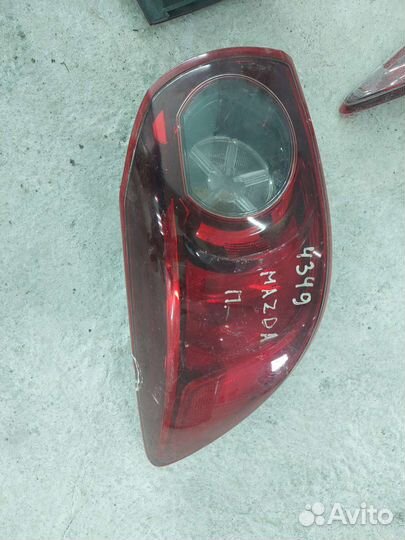 Задний левый фонарь Mazda 3 BM хэтчбек