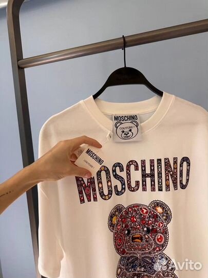 Футболка оверсайз moschino