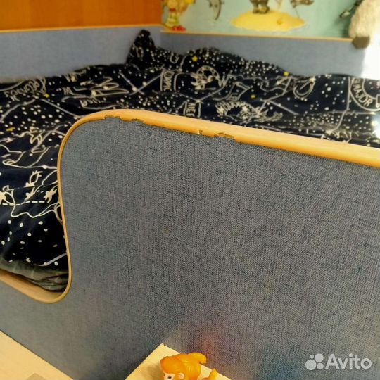 Двухъярусная кровать