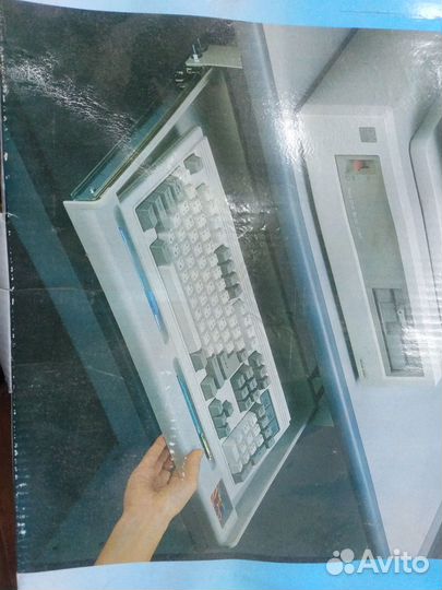 Выдвижная подставка для клавиатуры