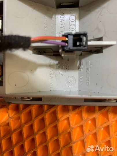 Плафон Audi Q7 4L BHK 2009