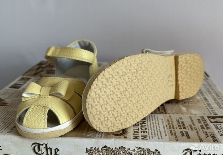 Сандалии новые 28 размер