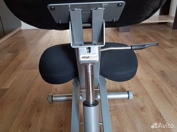 Коленный стул Smartstool KM01L