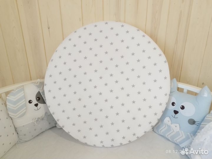 Матрас в круглую кроватку 75*75