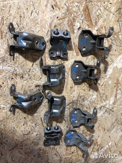 Петли двери Subaru Tribeca B9 3.0 2005