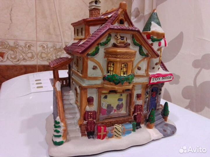 Домик керамический. Новогодний