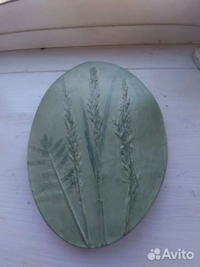 Гипсовое панно овальное, ботанический барельеф