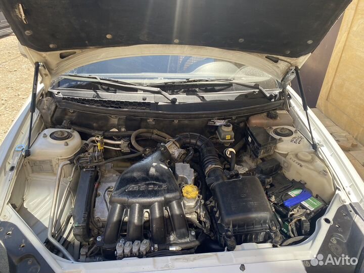 Газовые упоры капота priora