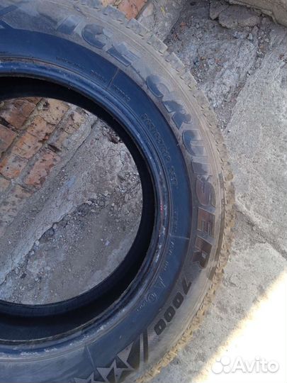 Bridgestone Ice Cruiser 7000 215/65 R16