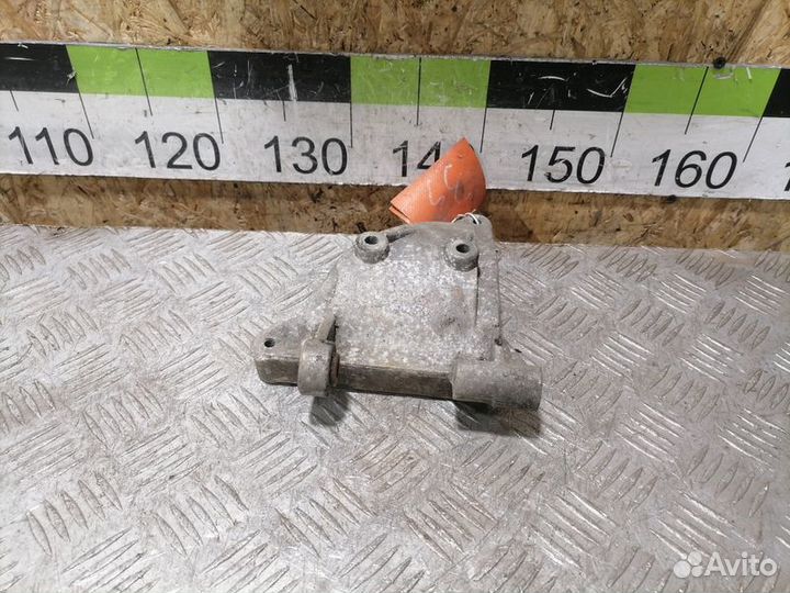 Кронштейн компрессора кондиционера Audi A6 c5 C5