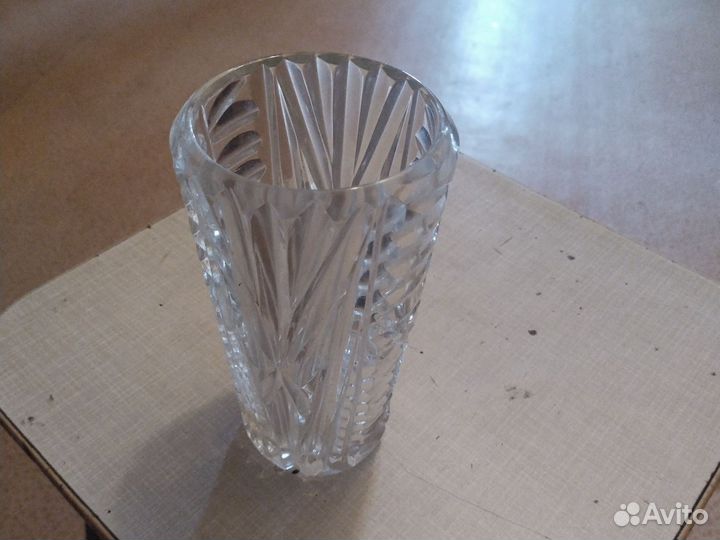 Хрустальная ваза