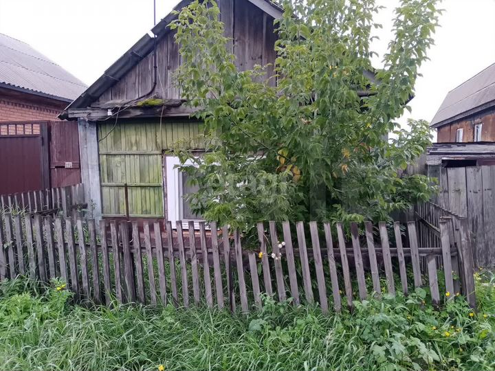 Дом 31,7 м² на участке 6,6 сот.