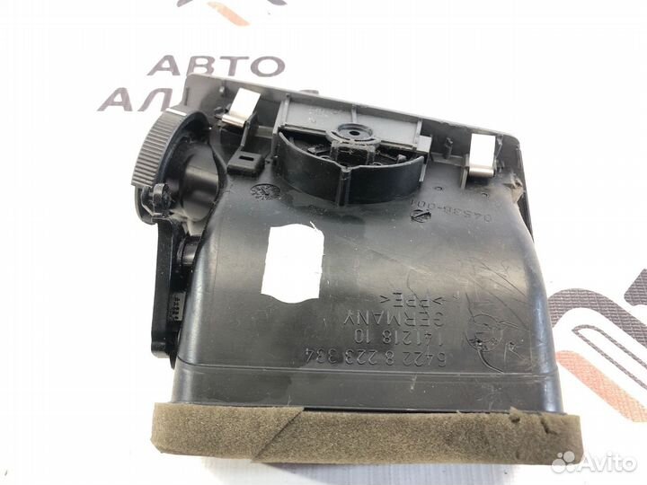 Вентиляционная решетка передняя правая Bmw 7 E66