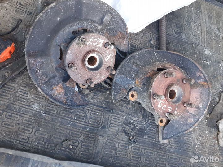 Кулак поворотный Geely Emgrand EC7