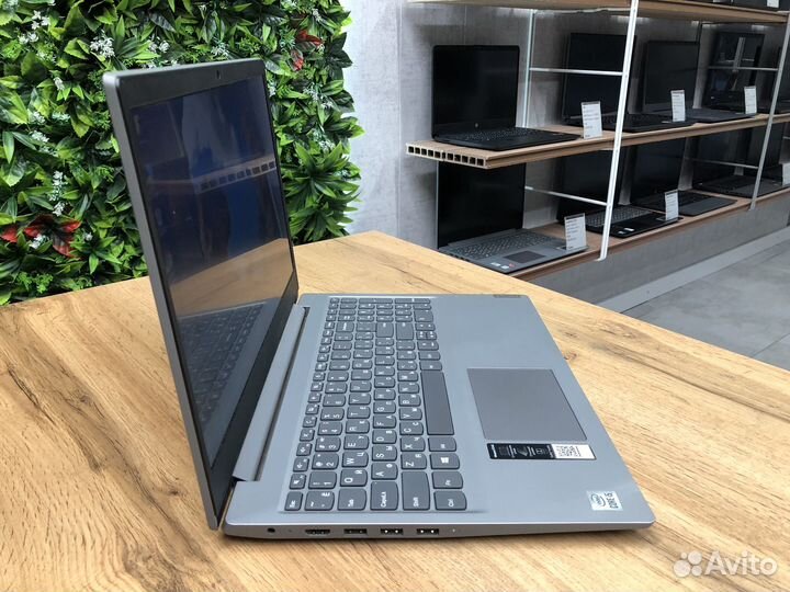 15.6 Lenovo Intel i5-10th/8gb/256SSD/500HDD