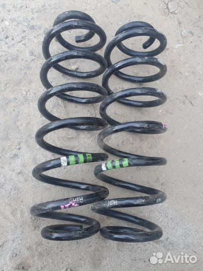 Пружина задняя Volkswagen Tiguan 5N 2.0 CAW