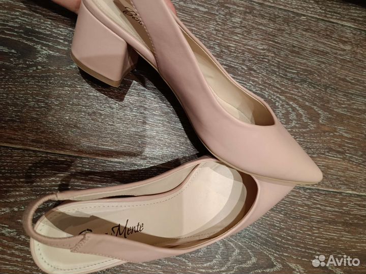 Платье и туфли