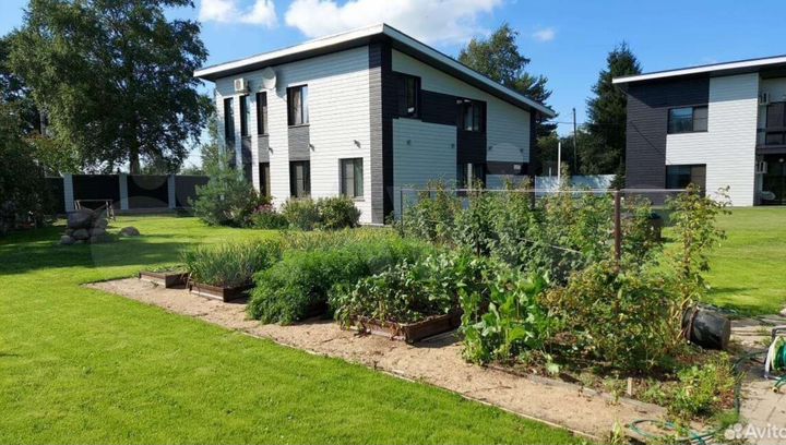 Дом 264 м² на участке 17 сот.