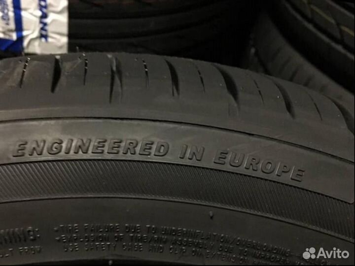 Rydanz Roadster R02 215/50 R17 91V