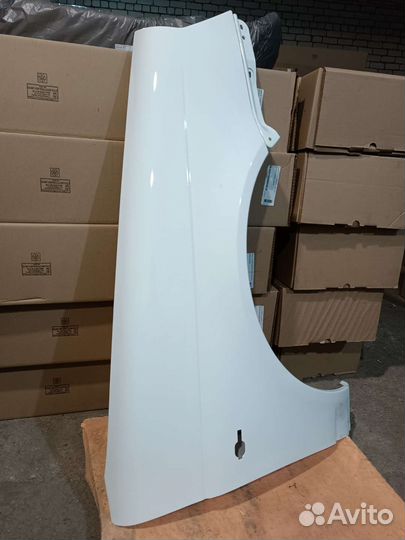 Крыло приора правое белый (белое облако)