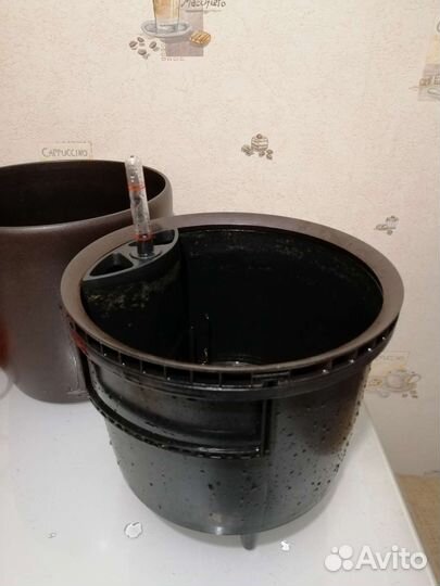 Кашпо с автополивом lechuza