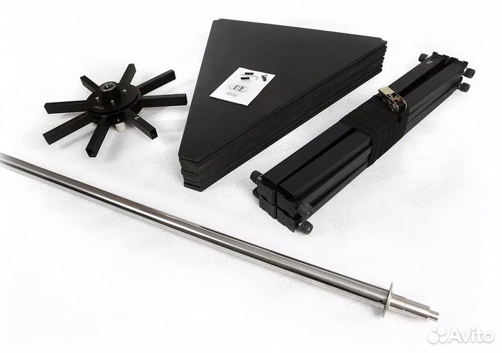 Пилон с подиумом