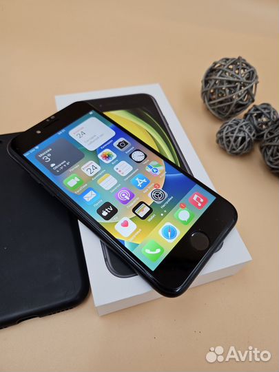 iPhone SE (2020), 64 ГБ