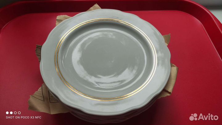 Белые тарелки Дулево