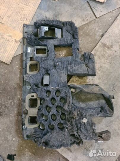 Накладка в салоне Mercedes-Benz S-Klass седан