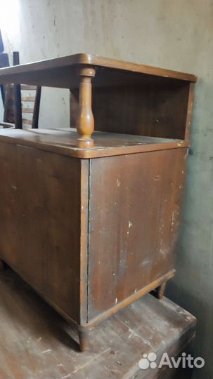 Тумбочка старинная
