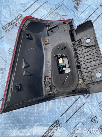 Фонарь Toyota Land Cruiser 200 2007-2012 оригинал