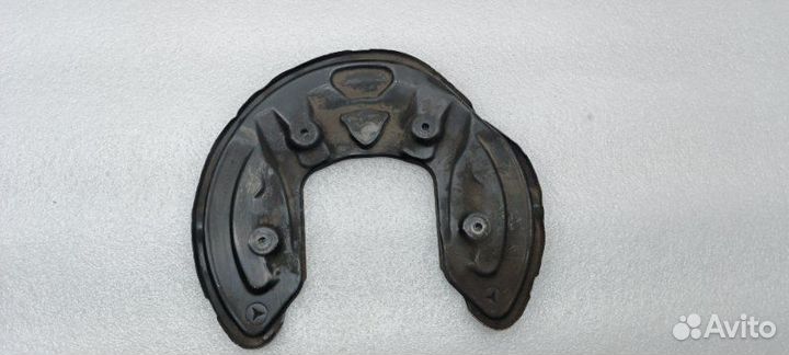 Пыльник тормозного диска задний левый