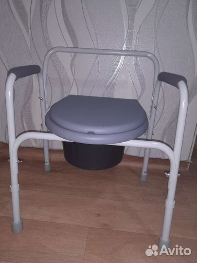 Кресло-туалет, стул санитарный
