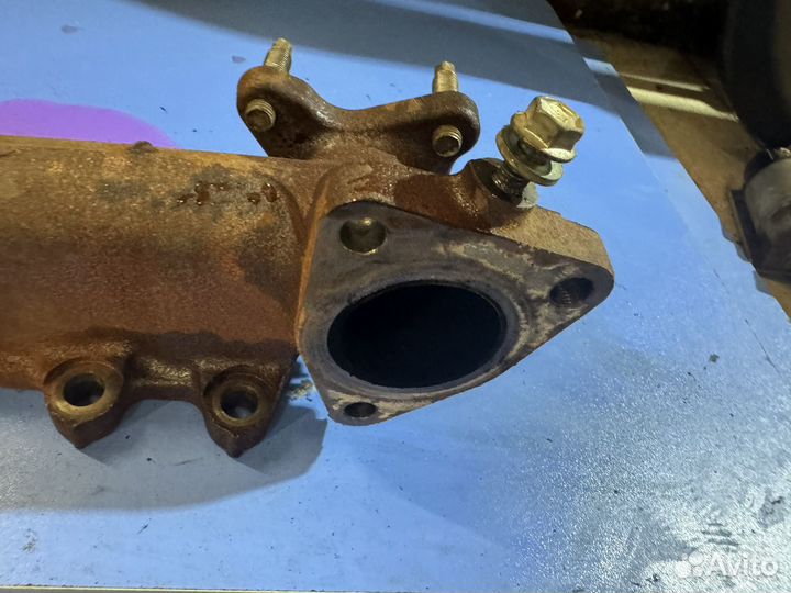 Выпускной коллектор toyota hilux 8 2.4