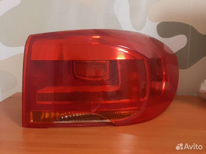 Задняя фара правая Тигуан 2012 года