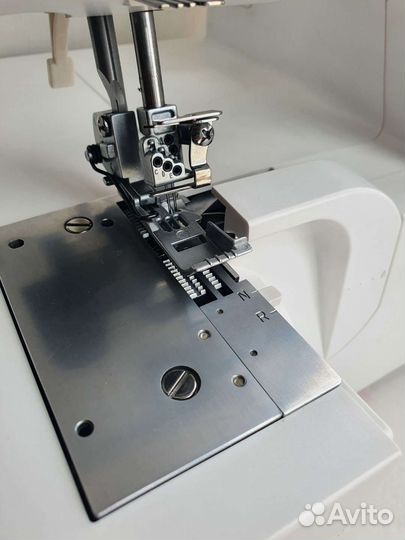 Коверлок Pfaff 3.0. Оверлок