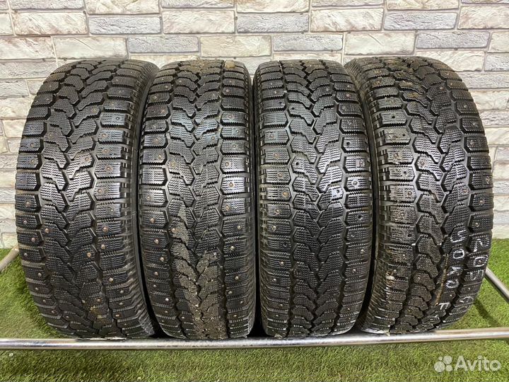Yokohama Ice Guard F700Z 205/60 R16