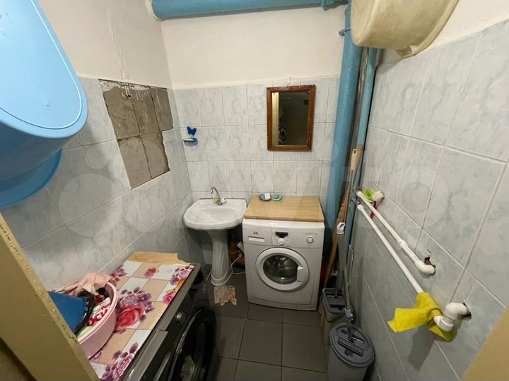 Комната 12,8 м² в 4-к., 1/5 эт.