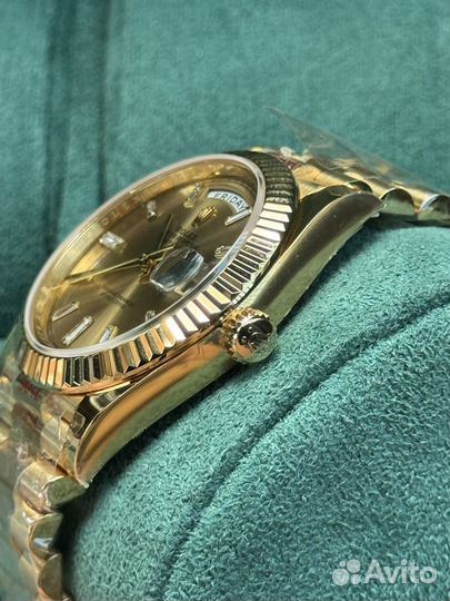 Часы Rolex Day-Date 40mm Yellow gold