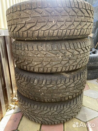 Комплект колес 205 55 R16 зима