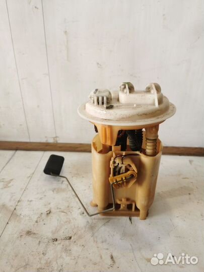 Топливный насос (бензонасос) Renault Symbol 1 LB