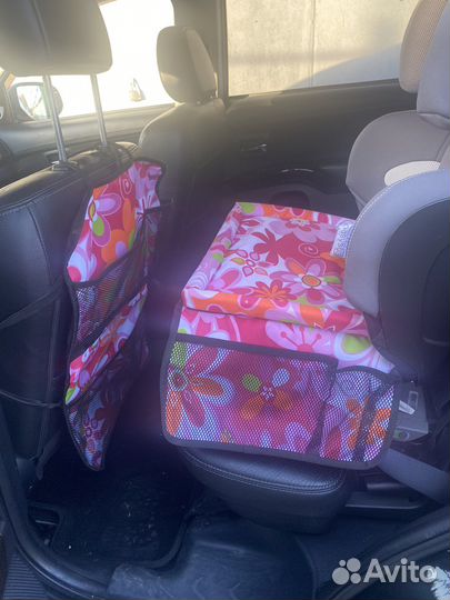 Столик для автокреала и органайзер для сидения