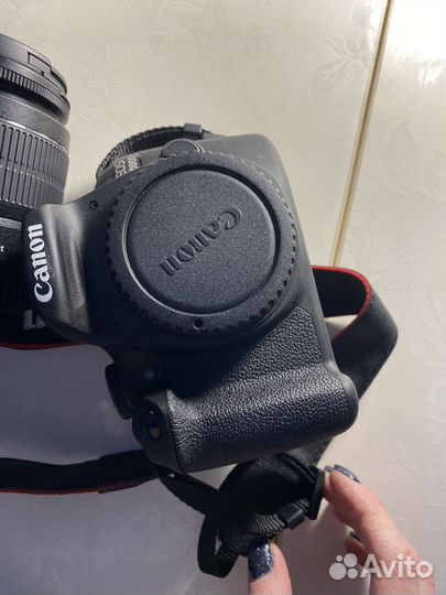 Зеркальный фотоаппарат canon eos 2000d