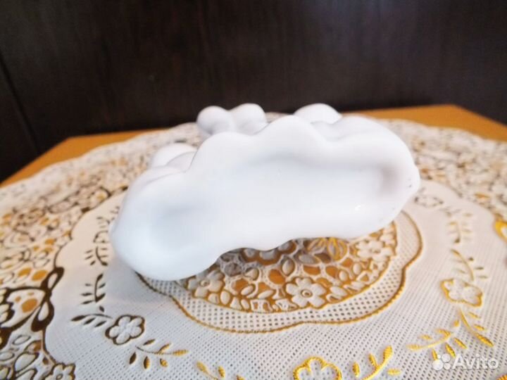 Статуэтка фарфор