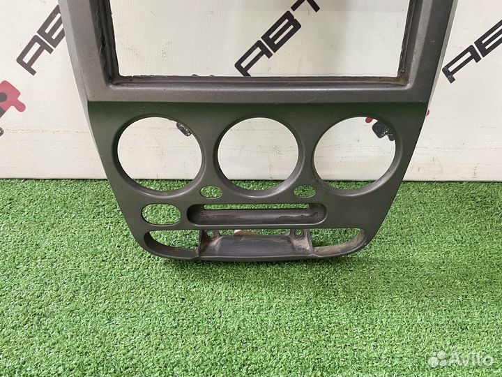 Центральная рамка консоли Hyundai Accent