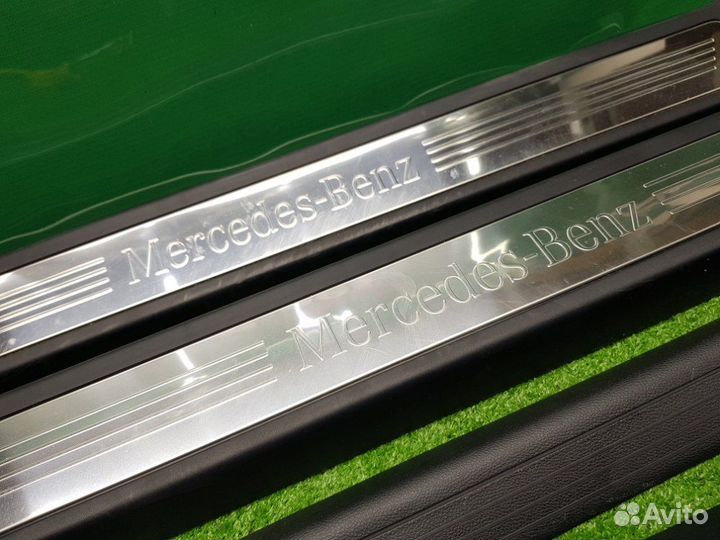 Накладки порогов внутренние Mercedes-Benz E C207